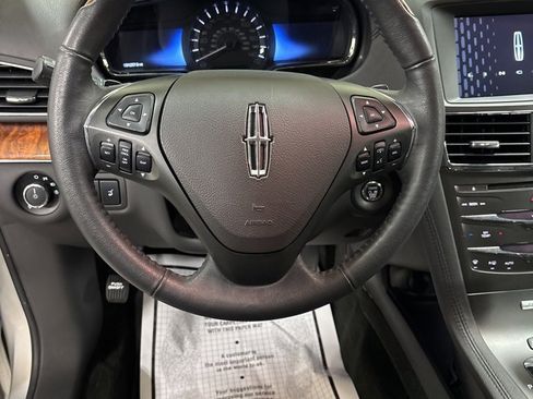 Used 2019 Lincoln MKT AWD image 11