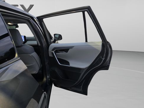Used 2024 Toyota RAV4 Limited image 27
