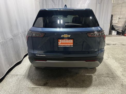 Used 2025 Chevrolet Equinox LT FWD image 7