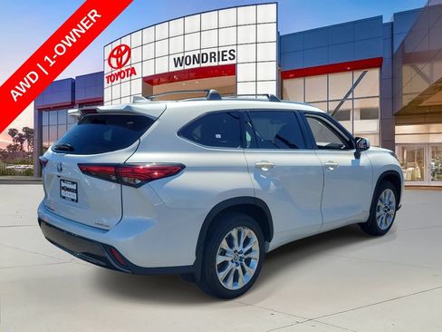 Used 2023 Toyota Highlander Limited AWD/4WD image 6