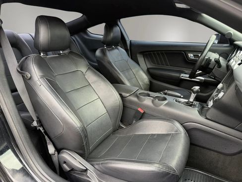 Used 2017 Ford Mustang Premium RWD image 29