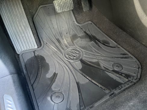 Used 2017 Buick Envision Premium image 17