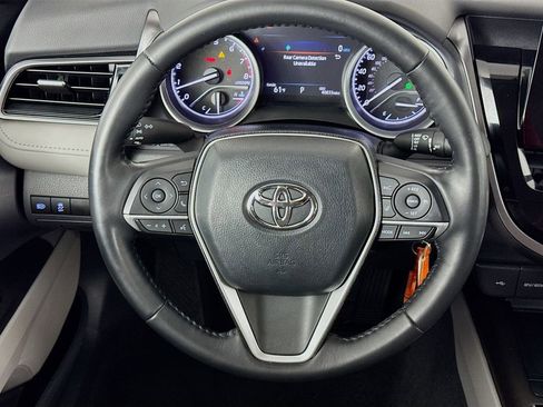 Used 2021 Toyota Camry LE image 32