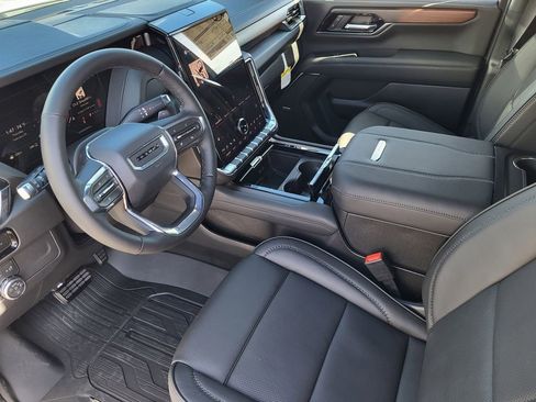 New 2026 GMC Yukon Denali w/ Sun & Power Step Package image 8