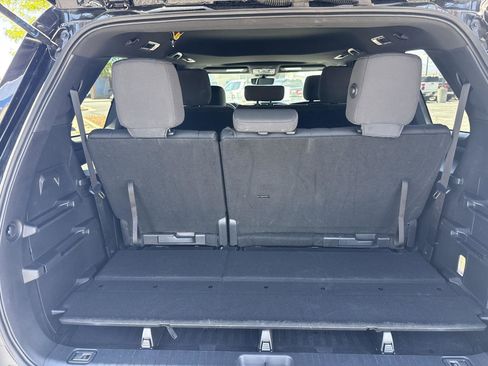 Used 2025 Toyota Sequoia SR5 AWD/4WD image 10