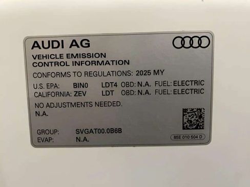 Used 2025 Audi Q6 e-tron Premium Plus w/ Premium Plus AWD/4WD image 16