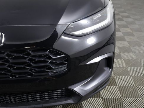 Used 2025 Honda HR-V LX image 11