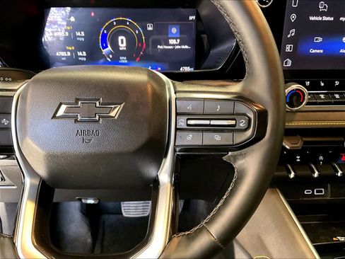 Used 2025 Chevrolet Colorado ZR2 w/ Midnight Edition image 24