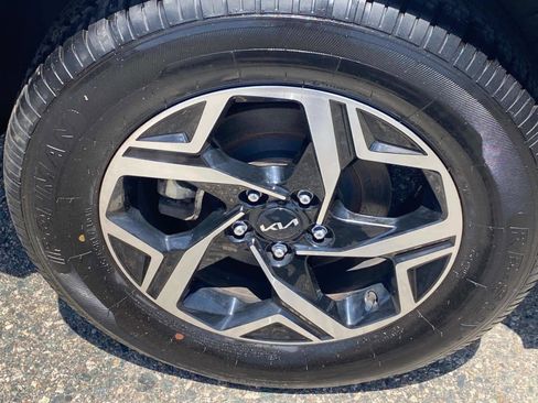 Used 2023 Kia Sportage LX image 24