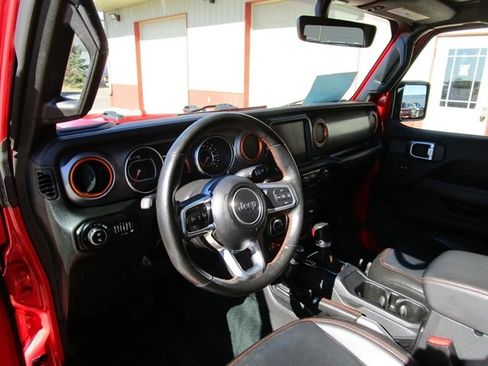 Used 2022 Jeep Gladiator Mojave w/ Cold Weather Group image 10