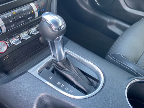 Used 2022 Ford Mustang GT Premium w/ GT Performance Package RWD image 18