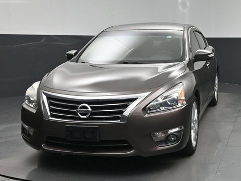 Used 2013 Nissan Altima 3.5 SL FWD image 6