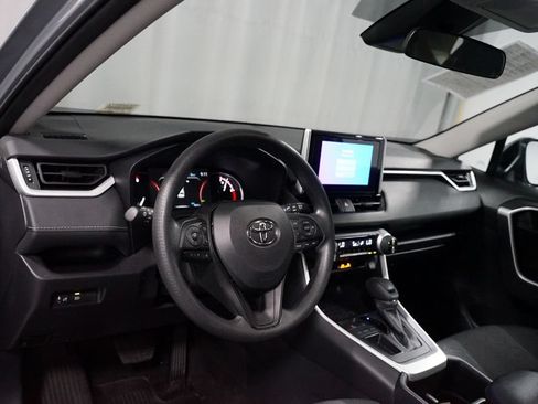 Used 2025 Toyota RAV4 XLE FWD image 7