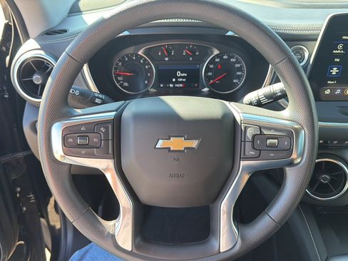 Used 2024 Chevrolet Blazer LT w/ Convenience Package FWD image 9