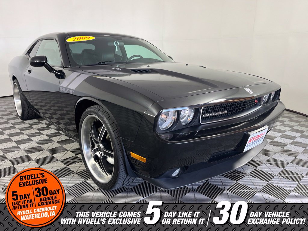 Used 2009 Dodge Challenger R/T RWD image 2
