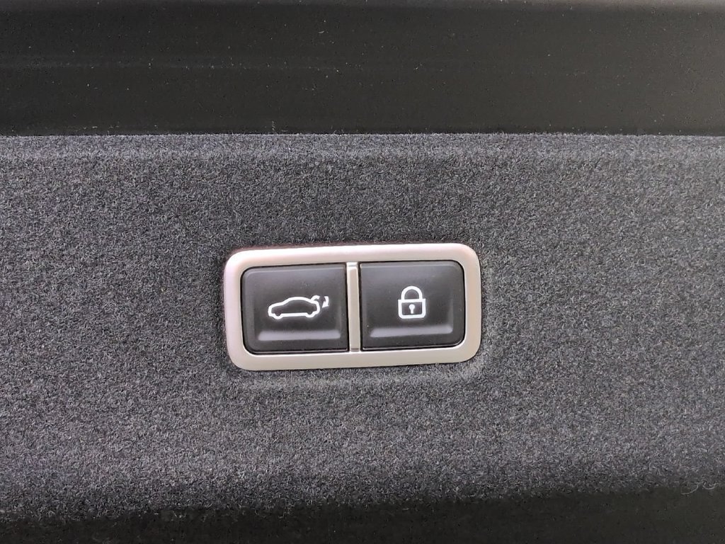 Used 2023 Hyundai Ioniq 6 SEL w/ Cargo Package RWD image 17