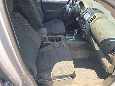 Used 2018 Nissan Frontier PRO-4X AWD/4WD image 18