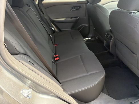 Used 2023 Nissan Rogue S AWD/4WD image 25