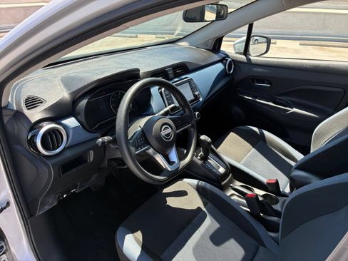 Used 2025 Nissan Versa SV FWD image 31