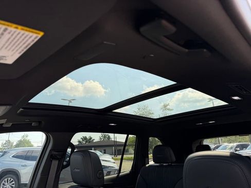 New 2026 Buick Enclave Avenir w/ Super Cruise Package image 17