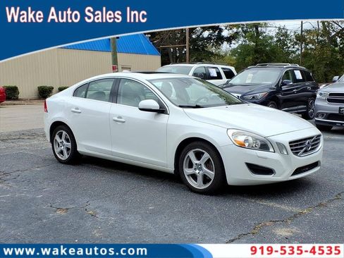 Used 2013 Volvo S60 T5 AWD/4WD image 1