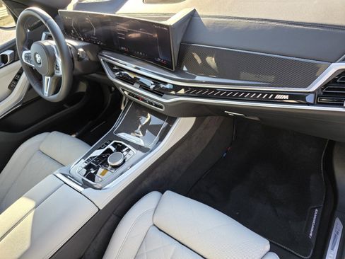 Used 2025 BMW X5 M60i w/ Climate Comfort Package image 24