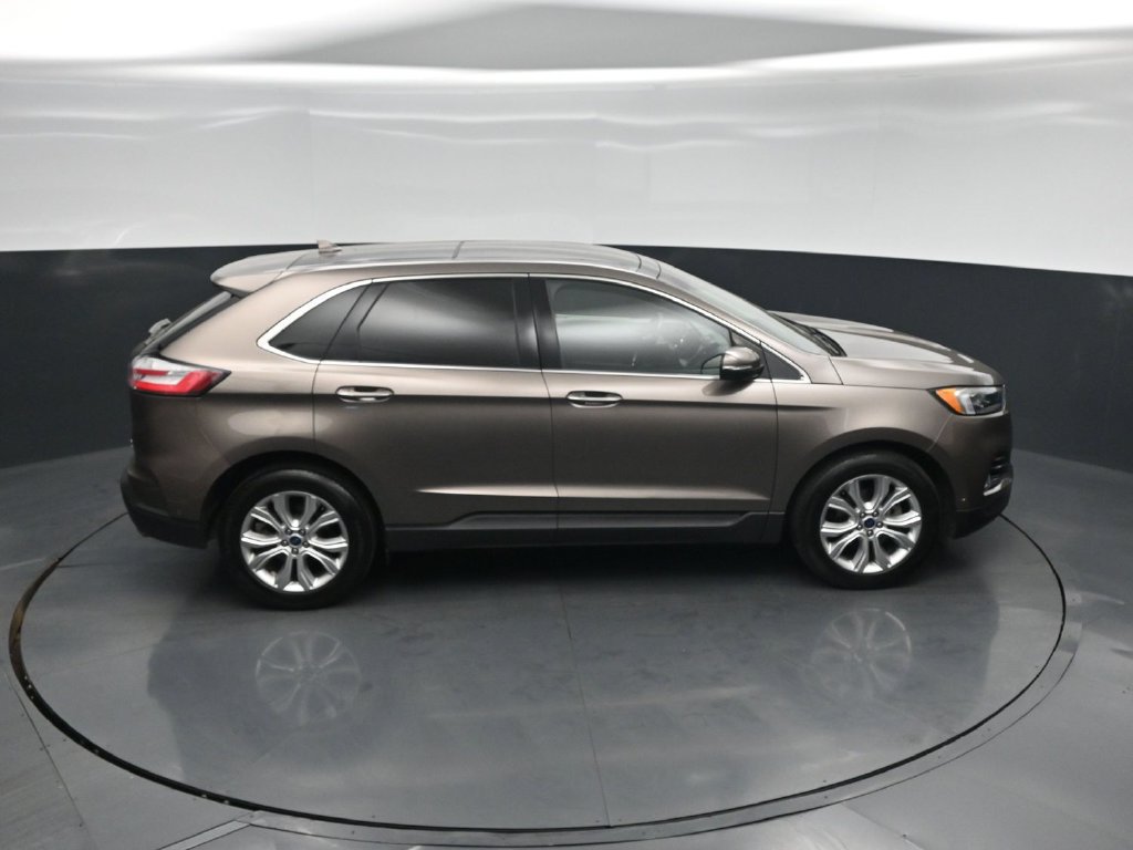 Used 2019 Ford Edge Titanium w/ Equipment Group 301A FWD image 39