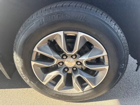 Used 2021 Chevrolet Silverado 1500 LT AWD/4WD image 14
