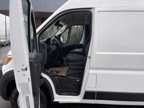 New 2025 RAM ProMaster 2500 w/ Premium Convenience Group image 11