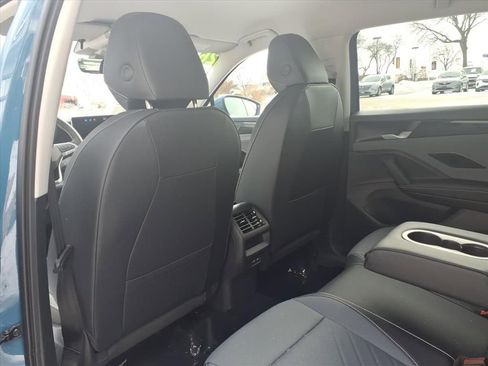 New 2026 Volkswagen Tiguan SE image 20