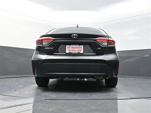 Used 2020 Toyota Corolla LE image 32