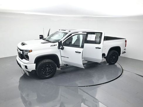 Used 2024 Chevrolet Silverado 2500 LTZ w/ LTZ Plus Package AWD/4WD image 45