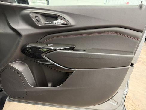 Used 2026 Chevrolet Trax RS w/ Sunroof Package image 24