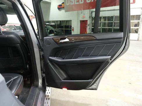 Used 2015 Mercedes-Benz GL 450 4MATIC w/ Parking Assist Package image 28