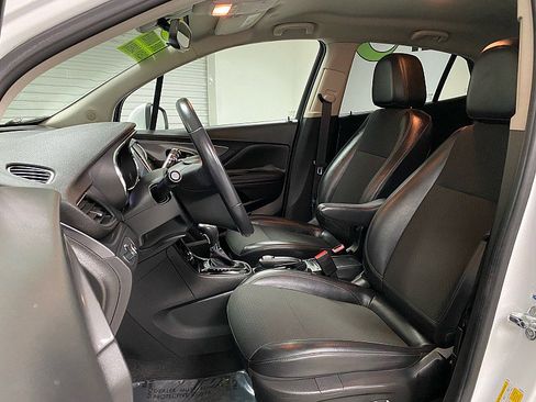 Used 2019 Buick Encore Preferred image 10