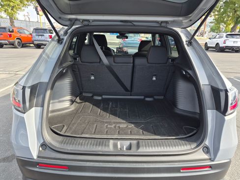 Used 2024 Honda HR-V Sport image 28