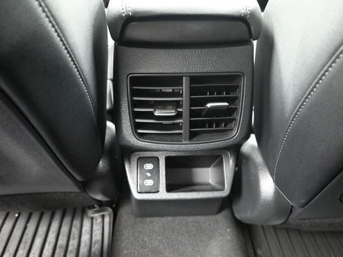 Certified 2024 Kia Seltos EX image 32