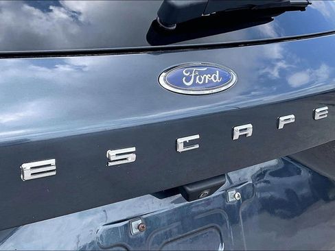 Used 2022 Ford Escape SEL FWD image 27