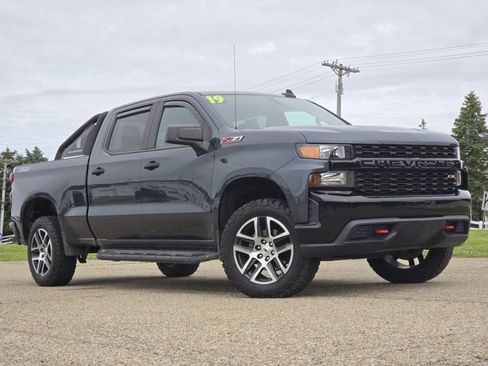 Used 2019 Chevrolet Silverado 1500 Custom Trail Boss AWD/4WD image 2