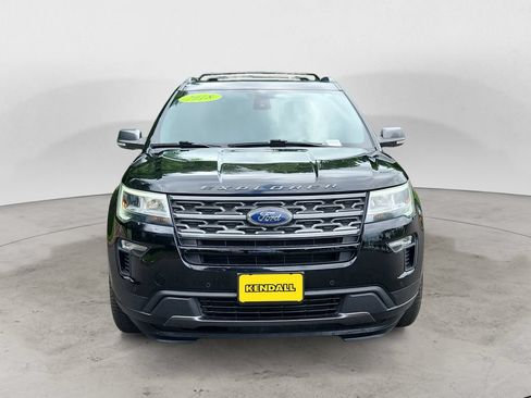 Used 2018 Ford Explorer XLT w/ Equipment Group 202A AWD/4WD image 2