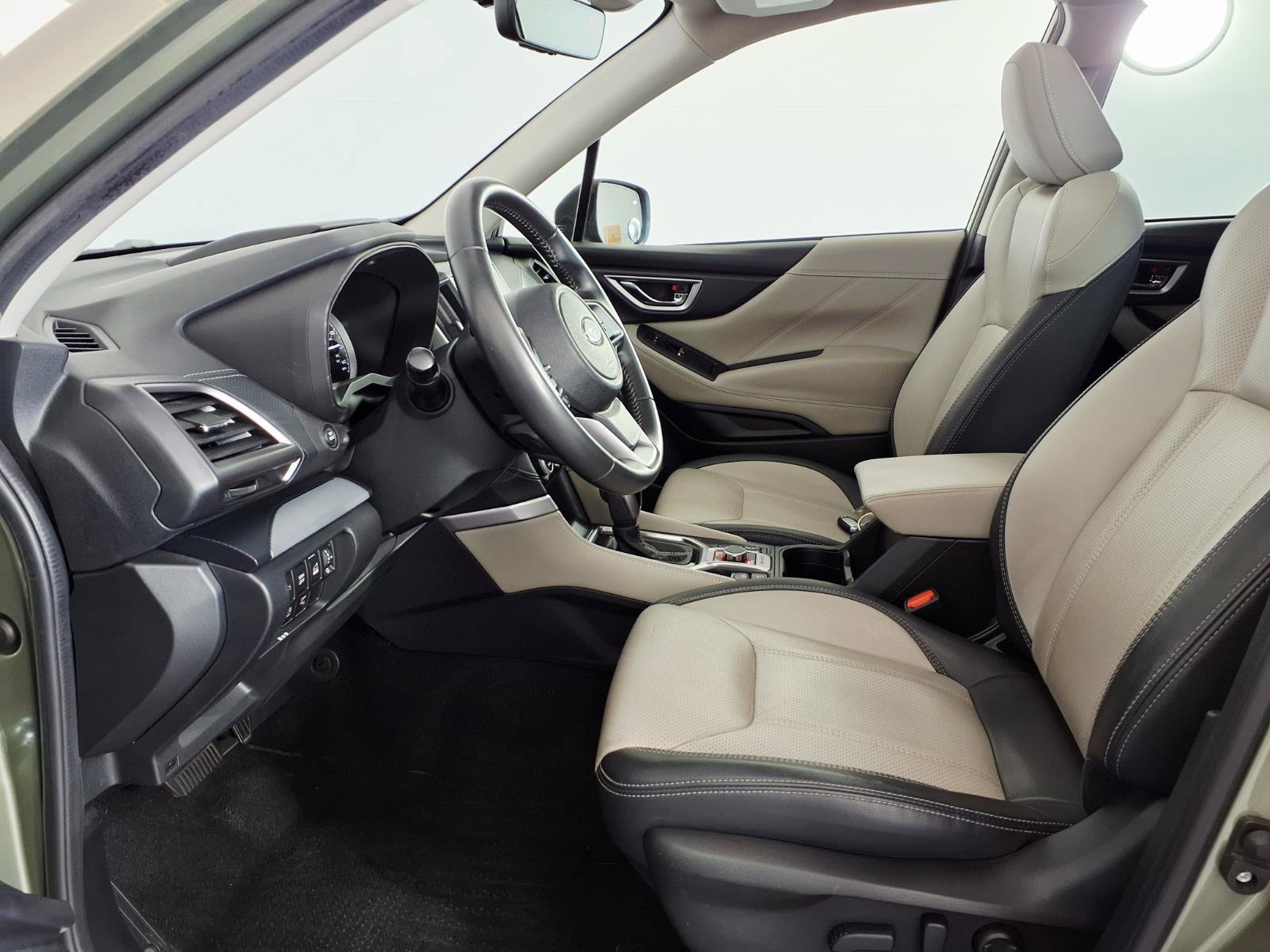 Used 2020 Subaru Forester Limited AWD/4WD image 13