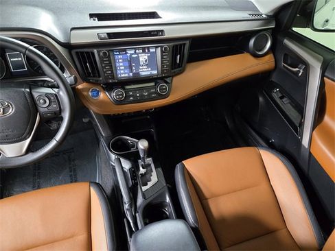 Used 2018 Toyota RAV4 Limited w/ Advanced Technology Package image 17