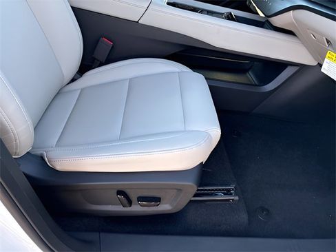 Used 2025 Nissan Murano SV image 12