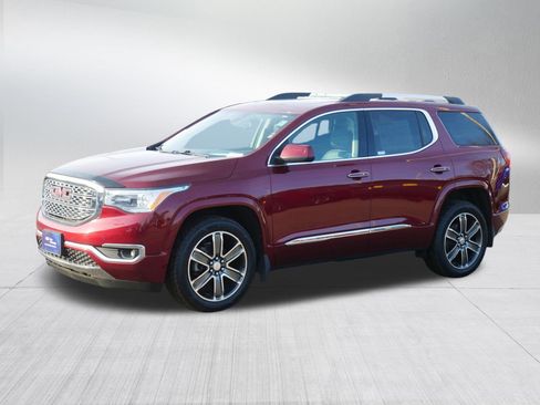 Used 2018 GMC Acadia Denali image 3
