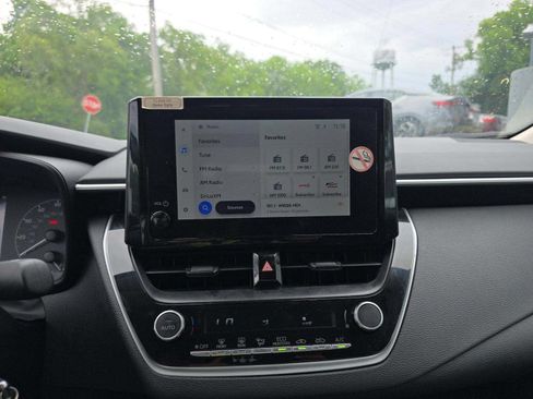 Used 2025 Toyota Corolla LE FWD image 20