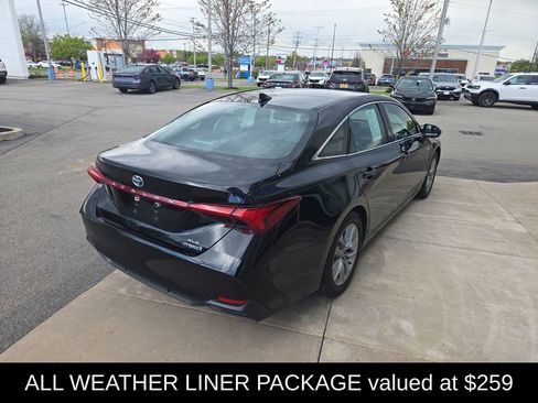 Used 2020 Toyota Avalon XLE w/ Moonroof Package FWD image 4