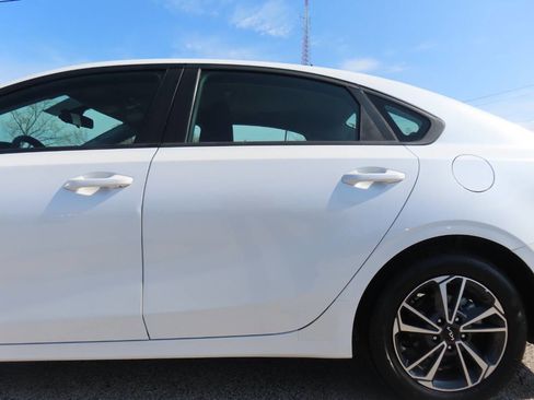 Used 2024 Kia Forte LXS image 29