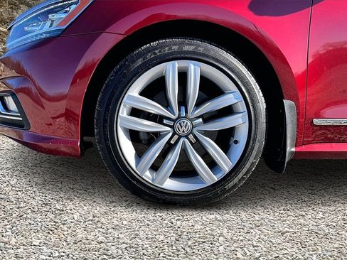 Used 2017 Volkswagen Passat 1.8T SE image 9