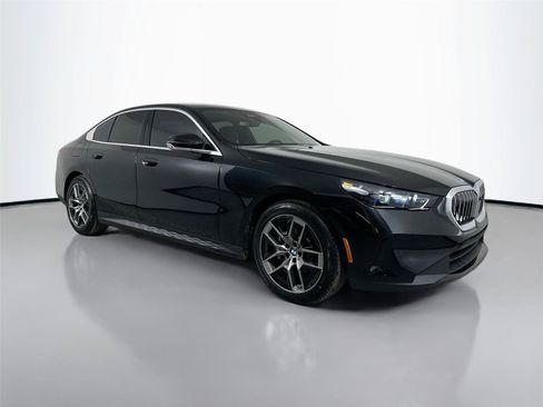 New 2026 BMW 530i xDrive w/ Premium Package AWD/4WD image 6