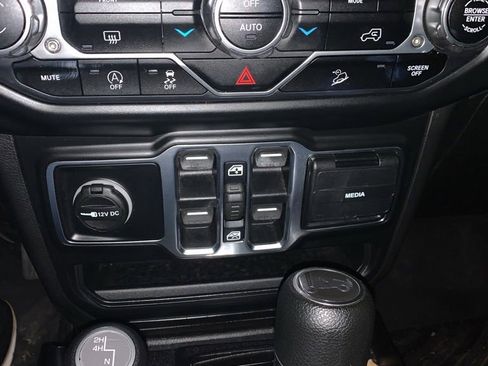 Used 2020 Jeep Wrangler Unlimited Sport AWD/4WD image 5